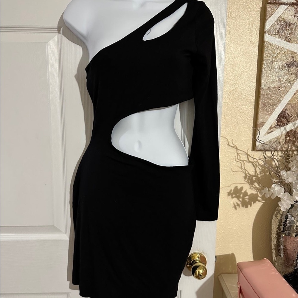 Forever 21 Black One-Shoulder Dress - Picture 2 of 3